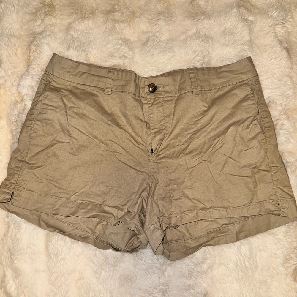 Old navy khaki shorts size 12